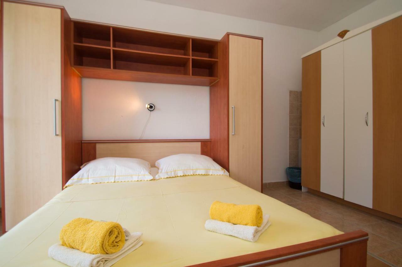 Vita Apartments Zrnovo Exteriör bild