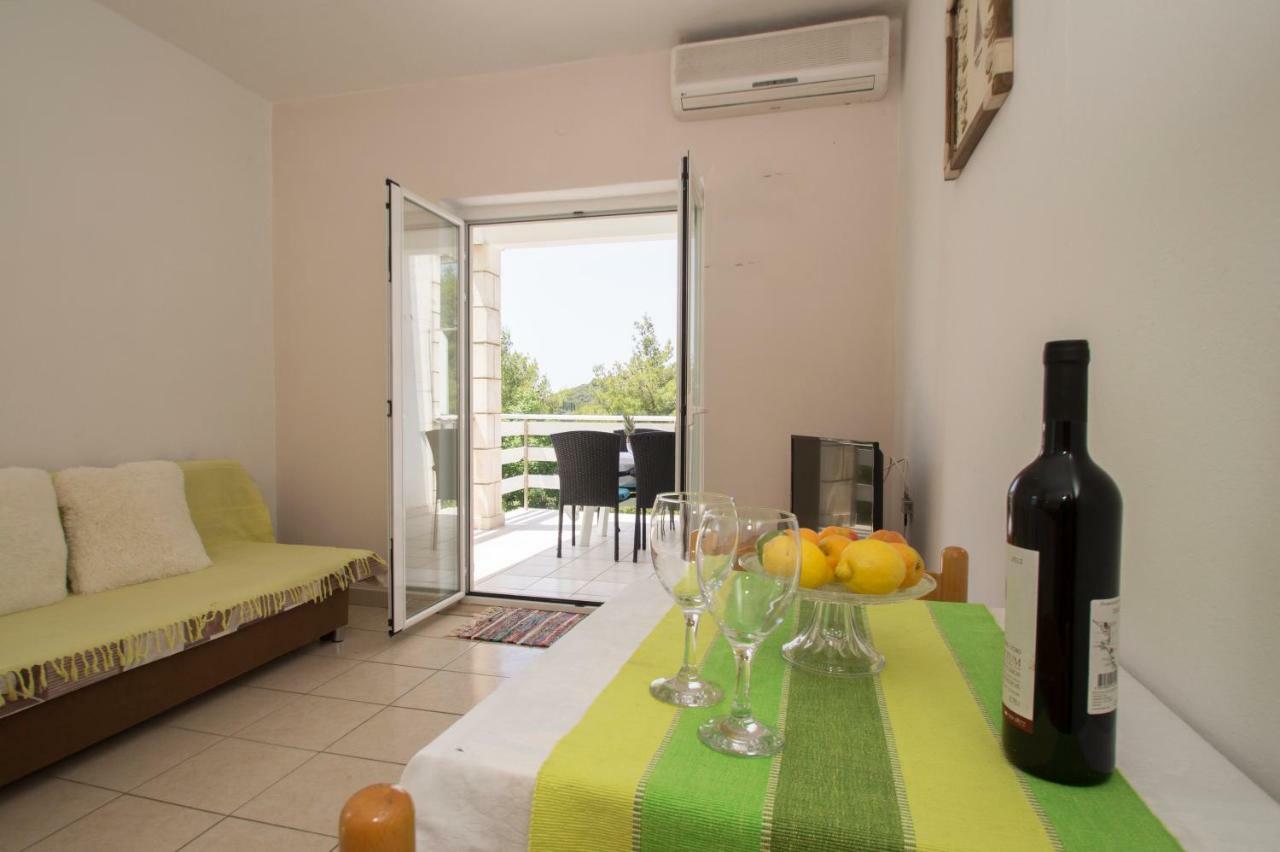 Vita Apartments Zrnovo Exteriör bild